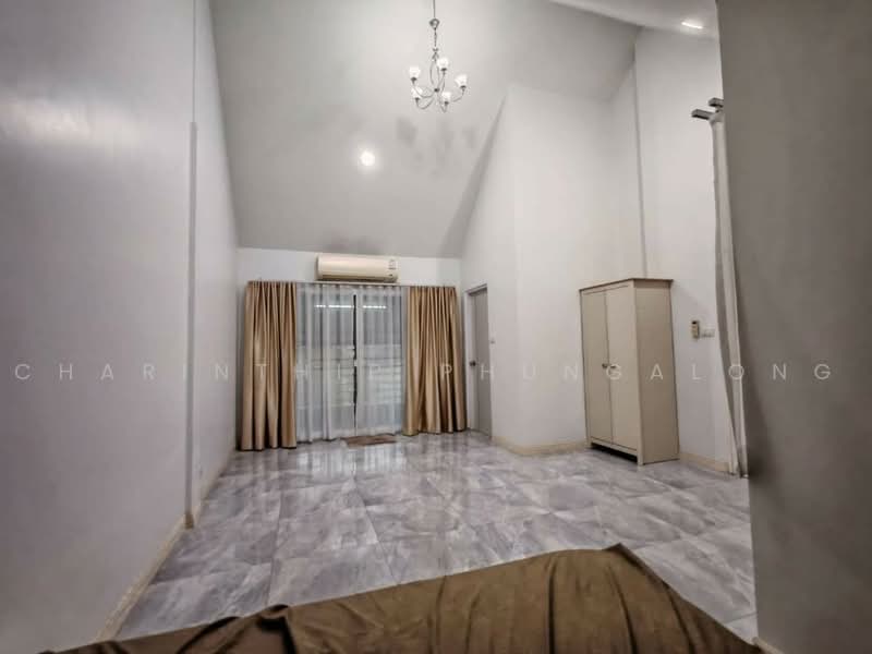 Four-story home office with 3 bedrooms at Ladprao 80, near the MRT Yellow Line, Ladprao 83, Bangkok, Wang Thonglang, Bangkok, 3 Bedrooms, 350 sqm, Townhouse For Rent, by Charinthip Phungalong, 500493516 - DDproperty.com