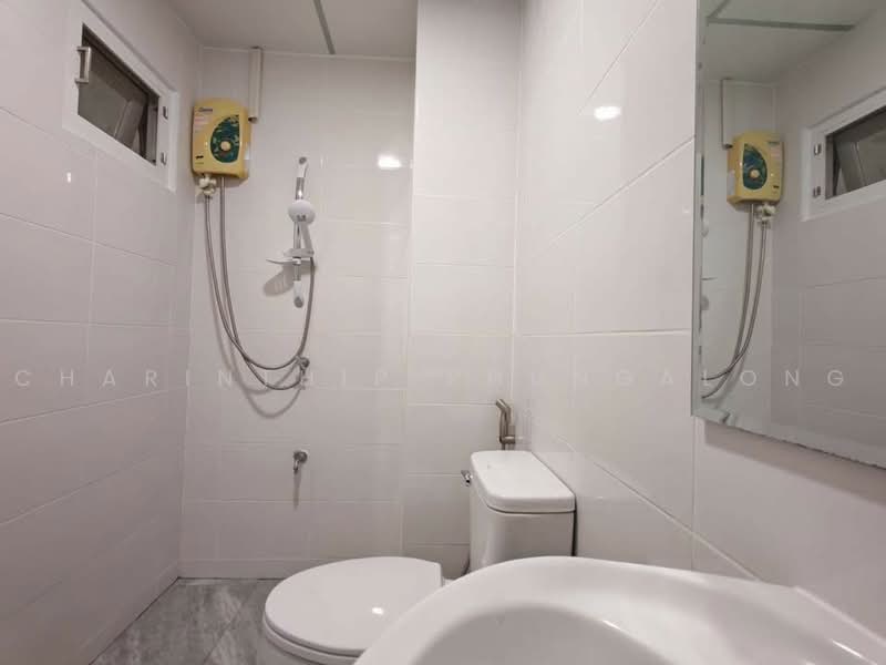 Four-story home office with 3 bedrooms at Ladprao 80, near the MRT Yellow Line, Ladprao 83, Bangkok, Wang Thonglang, Bangkok, 3 Bedrooms, 350 sqm, Townhouse For Rent, by Charinthip Phungalong, 500493516 - DDproperty.com