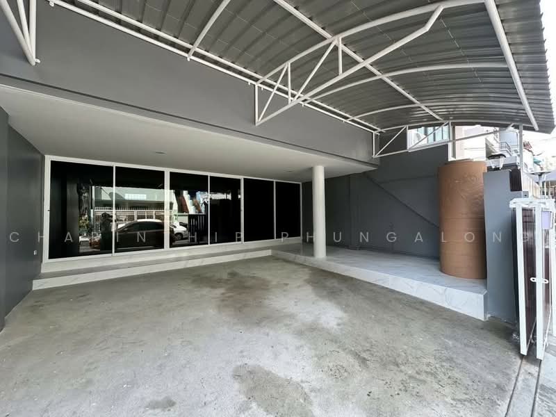 โฮมออฟฟิศ 4 ชั้น 3 ห้องนอน at ลาดพร้าว 80 ใกล้ MRT สายสีเหลือง สถานีลาดพร้าว 83, กรุงเทพ, วังทองหลาง, กรุงเทพ, 350 ตร.ม., ทาวน์เฮ้าส์ ให้เช่า, โดย Charinthip Phungalong, 500493516 - DDproperty.com
