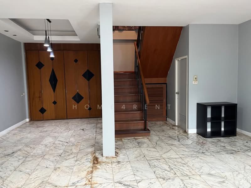 Muban Yu Charoen Ratchada Soi 3, Bangkok, Din Daeng, Bangkok, 3 Bedrooms, 120 sqm, Single Detached House For Rent, by Home4rent, 500493523 - DDproperty.com