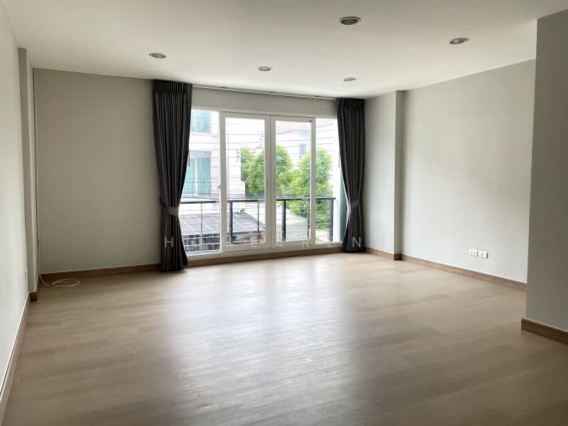 Baan Klang Muang S-Sense Rama 9-Ladprao : บ้านกลางเมือง เอสเซ้นส์ พระราม 9-ลาดพร้าว, กรุงเทพ, ซอยลาดพร้าว 84 ถนนลาดพร้าว, วังทองหลาง, กรุงเทพ, 180 ตร.ม., ทาวน์เฮ้าส์ ให้เช่า, โดย Home4rent, 500493530 - DDproperty.com