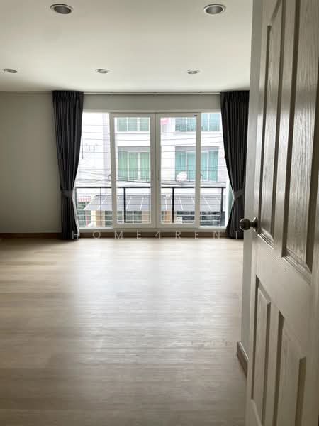Baan Klang Muang S-Sense Rama 9-Ladprao : บ้านกลางเมือง เอสเซ้นส์ พระราม 9-ลาดพร้าว, กรุงเทพ, ซอยลาดพร้าว 84 ถนนลาดพร้าว, วังทองหลาง, กรุงเทพ, 180 ตร.ม., ทาวน์เฮ้าส์ ให้เช่า, โดย Home4rent, 500493530 - DDproperty.com