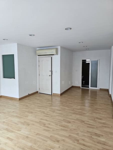 Baan Klang Muang S-Sense Rama 9-Ladprao, Bangkok, Soi Ladprao 84, Ladprao Road, Wang Thonglang, Bangkok, 3 Bedrooms, 180 sqm, Townhouse For Rent, by Home4rent, 500493530 - DDproperty.com