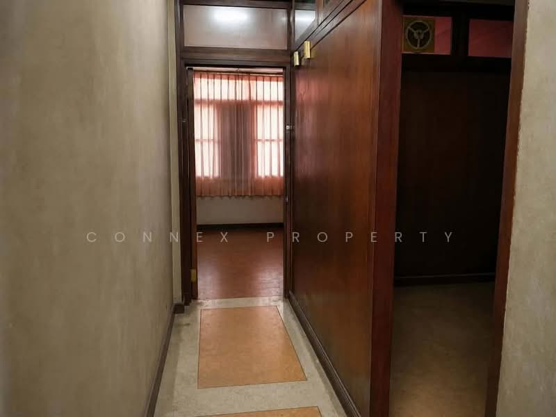 3.5-Storey Commercial Building for Sale, Soi Wat Borom Niwas, Rama 6 Soi 15, Bangkok, พระรามที่ 1 รองเมือง, Pathum Wan, Bangkok, , 120 sqm, Shophouse For Sale, by Connex Property, 500493533 - DDproperty.com