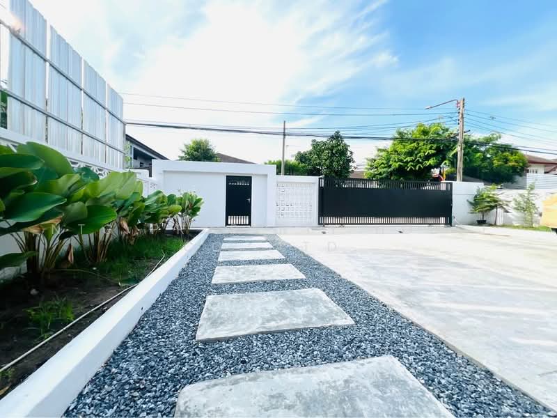 NG543 ขาย หรือ ให้เช่า บ้านเดี่ยว ใจกลางย่านประชานิเวศน์ 1 เหมาะอยู่อาศัยและทำออฟฟิต จอดรถได้หลายคัน, Bangkok, ประชานิเวศน์1, Lat Yao, Chatuchak, Bangkok, 3 Bedrooms, 200 sqm, Single Detached House For Rent, by NTG Property House Co.,Ltd., 500493544 - DDproperty.com