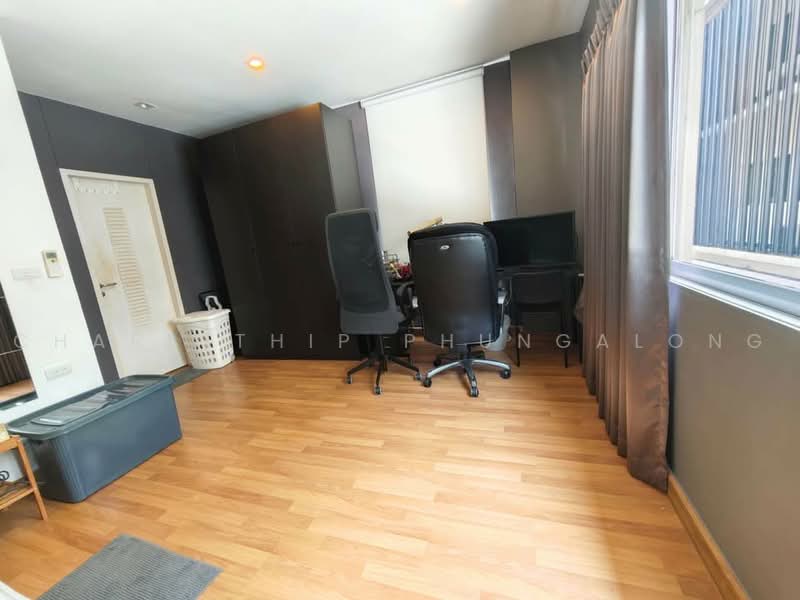 Lumpini Town Residence Ladprao Station, Bangkok, Jom Phon, Chatuchak, Bangkok, 4 Bedrooms, 200 sqm, Townhouse For Rent, by Charinthip Phungalong, 500493546 - DDproperty.com