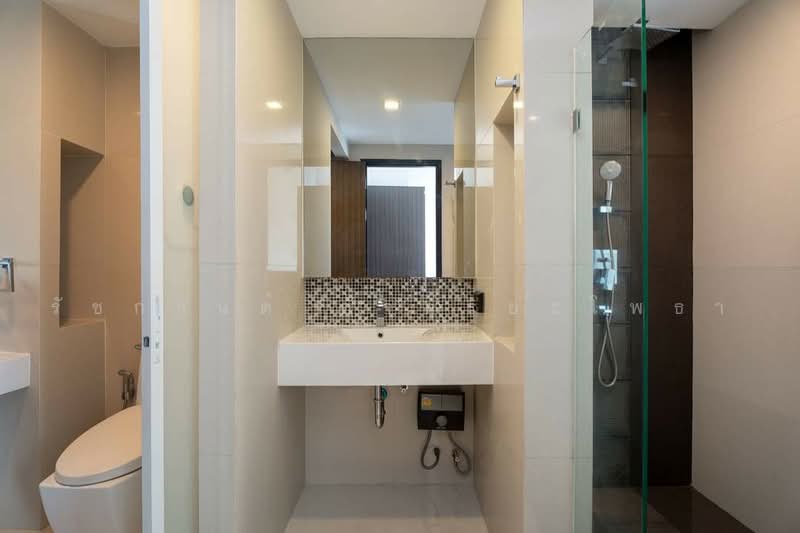 Rhythm Sukhumvit 44/1, Bangkok, Sukhumvit Road, Phra Kanong, Khlong Toei, Bangkok, 2 Bedrooms, 53 sqm, Condo For Rent, by รัชกานต์ อัจฉริยะโพธา, 500493570 - DDproperty.com