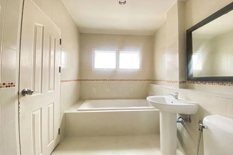 Warabodin Wongwaen-Lamlukka, Pathum Thani, Lamlukka Road, Lat Sawai, Lam Luk Ka, Pathum Thani, 3 Bedrooms, 200 sqm, Single Detached House For Sale, by คุณเอ, 500493586 - DDproperty.com