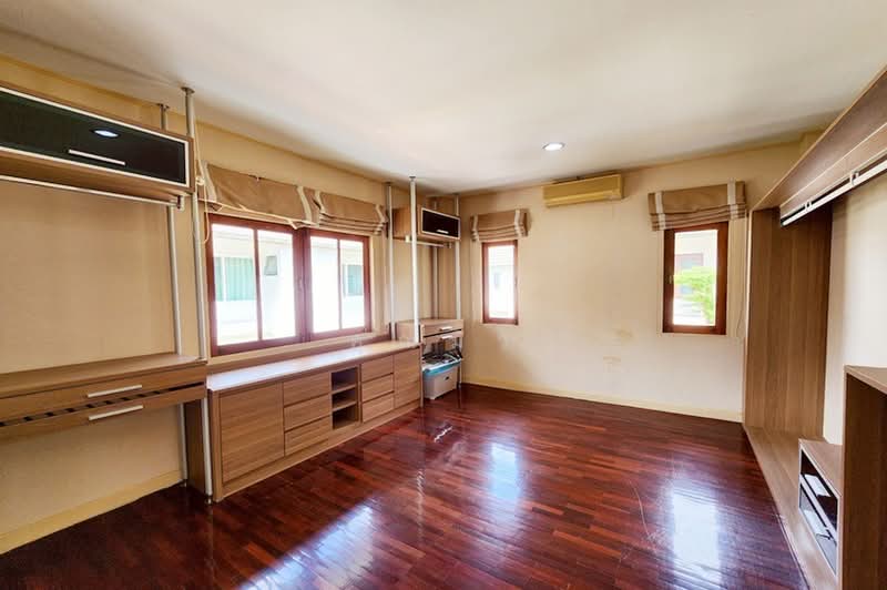 Neighborhome Watcharaphon, Bangkok, Sukhaphiban 5, Sam Wa Tawan Ok, Khlong Sam Wa, Bangkok, 4 Bedrooms, 180 sqm, Single Detached House For Sale, by คุณมิว, 500493587 - DDproperty.com