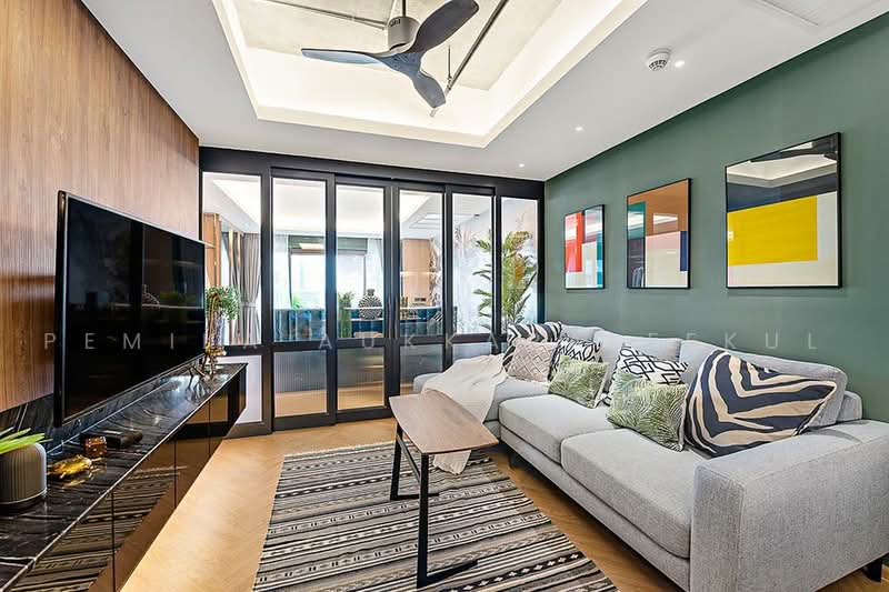 State Tower, Bangkok, 1055 Silom Road, Silom, Bang Rak, Bangkok, 2 Bedrooms, 68 sqm, Condo For Sale, by Pemika Aukkaraleekul, 500493695 - DDproperty.com