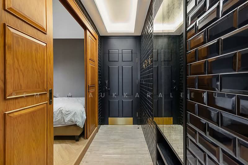 State Tower, Bangkok, 1055 Silom Road, Silom, Bang Rak, Bangkok, 2 Bedrooms, 68 sqm, Condo For Sale, by Pemika Aukkaraleekul, 500493695 - DDproperty.com