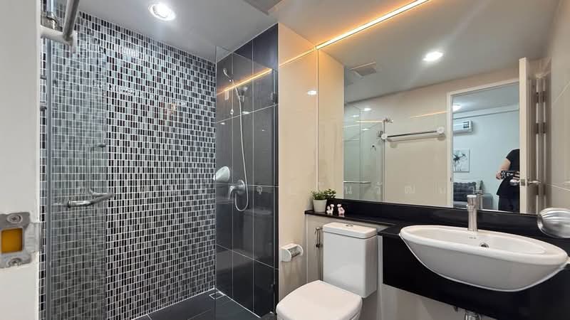 Chateau In Town Ratchada 19, Bangkok, Ratchadaphisek, Din Daeng, Bangkok, 1 Bedroom, 33 sqm, Condo For Sale, by Narupon Jongmanwattana, 500493700 - DDproperty.com