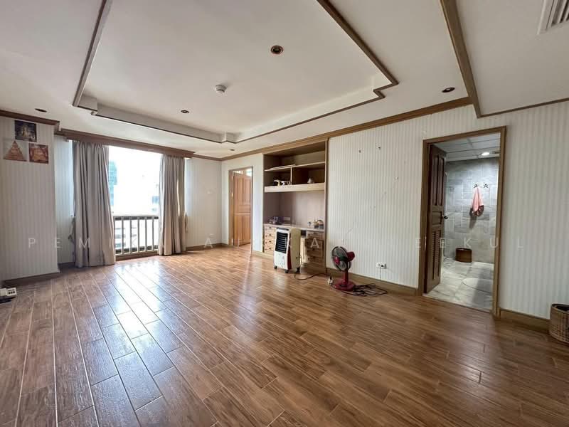 Somkid Gardens, Bangkok, Ploenchit, Lumphini, Pathum Wan, Bangkok, 3 Bedrooms, 211 sqm, Condo For Sale, by Pemika Aukkaraleekul, 500493704 - DDproperty.com