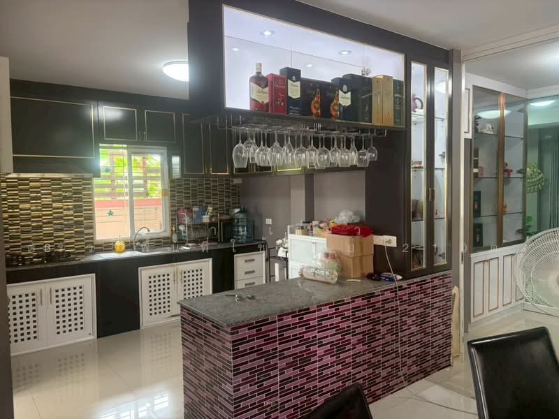 Garden Villa Rangsit - Klong 3, Pathum Thani, Soi Village Garden Villa 1, Lat Sawai, Lam Luk Ka, Pathum Thani, 3 Bedrooms, 210 sqm, Single Detached House For Sale, by คุณปอย, 500493719 - DDproperty.com