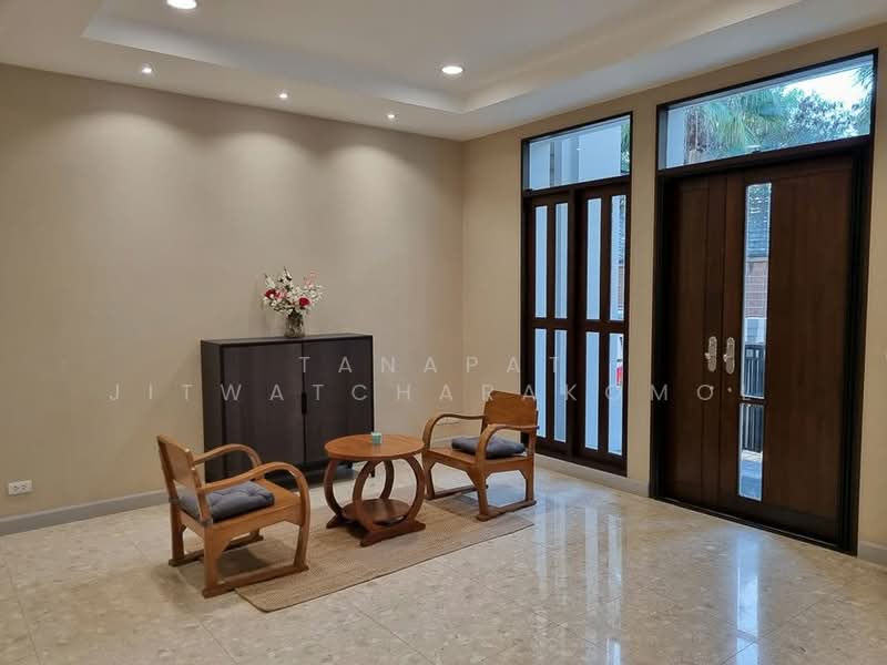 Grand Bangkok Boulevard Sathorn, Bangkok, 48 93 Soi 15, Bang Khae, Bangkok, 5 Bedrooms, 400 sqm, Condo For Rent, by Tanapat Jitwatcharakomol, 500493748 - DDproperty.com