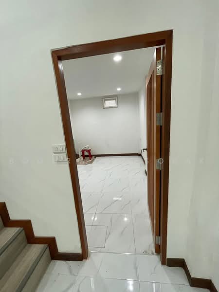 3-BR Townhouse, Bangkok, Praborommaharatchawang, Phra Nakhon, Bangkok, 3 Bedrooms, 160 sqm, Townhouse For Rent, by Boonraksa Sopak, 500493764 - DDproperty.com