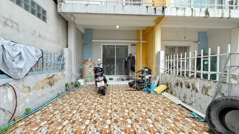 หมู่บ้านเบญจทรัพย์, Pathum Thani, รังสิต-นครนายก, Rangsit, Thanyaburi, Pathum Thani, 2 Bedrooms, 98 sqm, Townhouse For Sale, by คุณ ปัณณณัฐ ( ปัณณ์ ), 500493782 - DDproperty.com