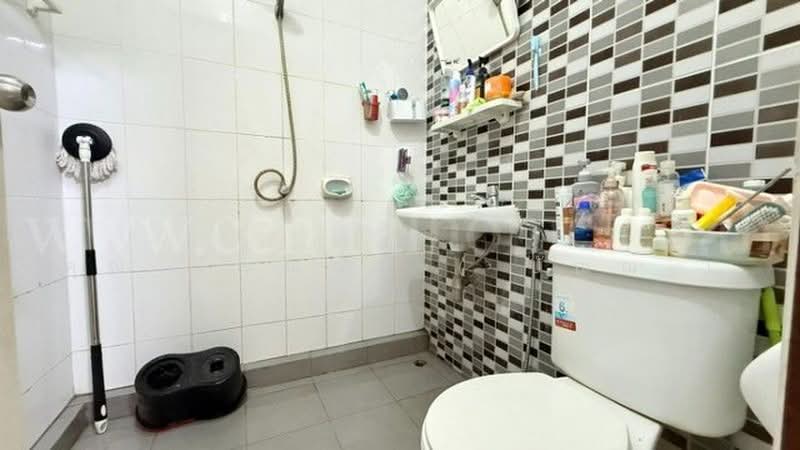 หมู่บ้านเบญจทรัพย์, Pathum Thani, รังสิต-นครนายก, Rangsit, Thanyaburi, Pathum Thani, 2 Bedrooms, 98 sqm, Townhouse For Sale, by คุณ ปัณณณัฐ ( ปัณณ์ ), 500493782 - DDproperty.com