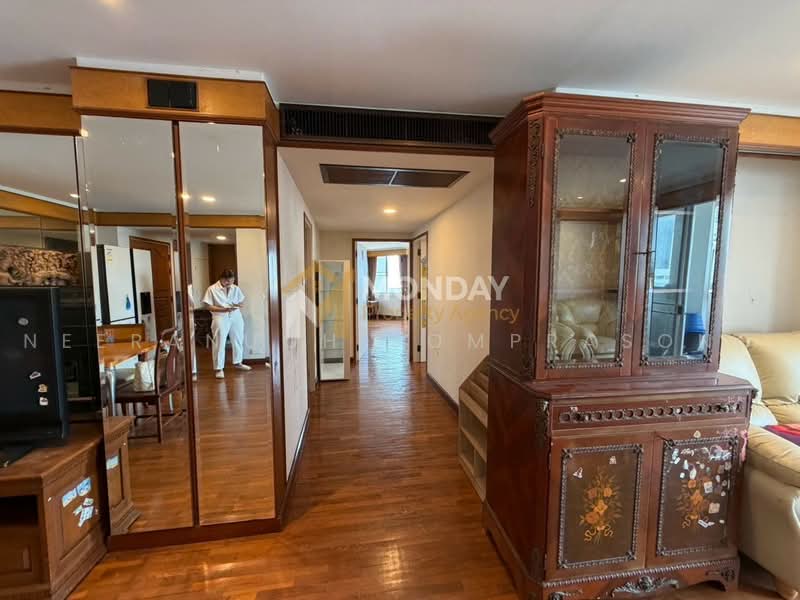 D.S. Tower 1 Sukhumvit 33, Bangkok, Soi Phrom Chit, Khlong Tan Nua, Watthana, Bangkok, 2 Bedrooms, 138 sqm, Condo For Sale, by Neeranuch Somprasong, 500493810 - DDproperty.com