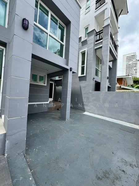 3-BR Townhouse, Bangkok, Khlong Tan Nua, Watthana, Bangkok, 3 Bedrooms, 178 sqm, Townhouse For Rent, by Kanin Thangpanyawa, 500493814 - DDproperty.com
