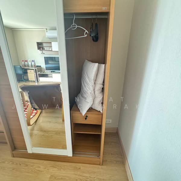 St Louis Grand Terrace, Bangkok, Soi Sathon 11 S Sathon Rd, Yan Nawa, Sathon, Bangkok, 1 Bedroom, 47 sqm, Condo For Rent, by Tanapat Jitwatcharakomol, 500493819 - DDproperty.com