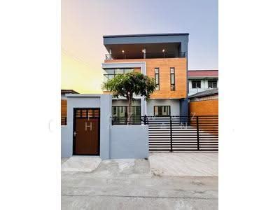 ขาย - บ้าน 3 ชั้น 3 ห้องนอน ประชาอุทิศ 96 พื้นที่ 336 ตร.ม. กรุงเทพฯ, กรุงเทพ