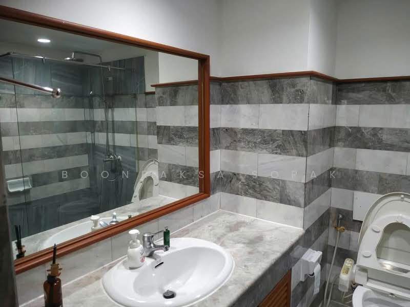 Silom Suite, Bangkok, Soi Sathorn 12, Sathorn Road, Silom, Bang Rak, Bangkok, 1 Bedroom, 44 sqm, Condo For Rent, by Boonraksa Sopak, 500493854 - DDproperty.com