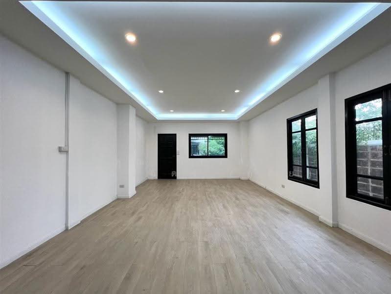 บุศรินทร์ สายไหม (Bussarin Saimai), Bangkok, ถนนพหลโยธิน, Sai Mai, Bangkok, 2 Bedrooms, 152 sqm, Townhouse For Sale, by คุณ ปารดา พลอยแดง (ก้อย), 500493905 - DDproperty.com