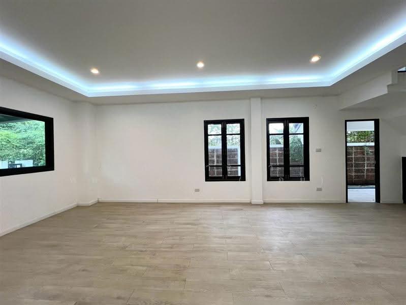 บุศรินทร์ สายไหม (Bussarin Saimai), กรุงเทพ, ถนนพหลโยธิน, สายไหม, กรุงเทพ, 152 ตร.ม., ทาวน์เฮ้าส์ ขาย, โดย คุณ ปารดา พลอยแดง (ก้อย), 500493905 - DDproperty.com