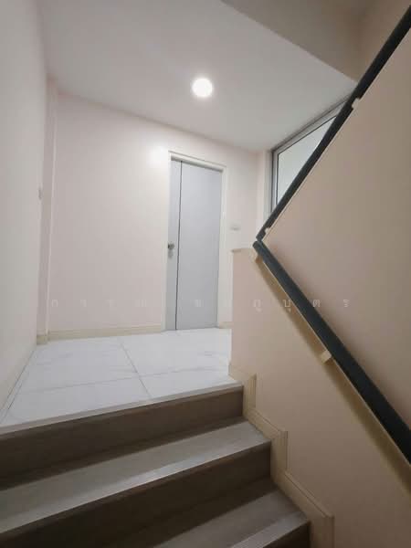 หมู่บ้านสินธานีรัชดา, Bangkok, Wang Thonglang, Bangkok, 3 Bedrooms, 350 sqm, Townhouse For Rent, by การุณ ชมภูบุตร, 500493908 - DDproperty.com