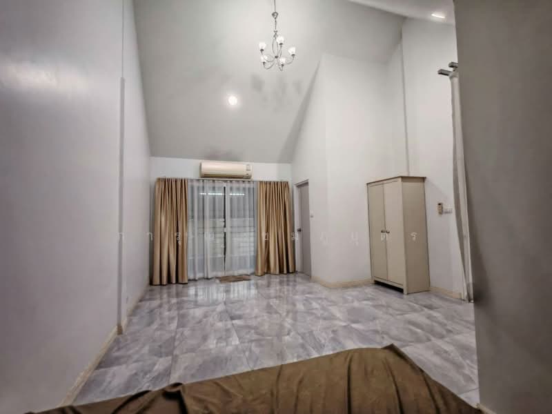 หมู่บ้านสินธานีรัชดา, Bangkok, Wang Thonglang, Bangkok, 3 Bedrooms, 350 sqm, Townhouse For Rent, by การุณ ชมภูบุตร, 500493908 - DDproperty.com