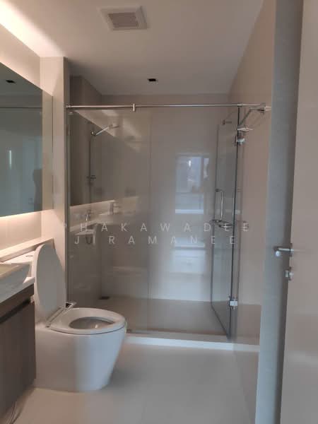 Vtara Sukhumvit 36, Bangkok, 118 Soi Saen Sabai, Phra Kanong, Khlong Toei, Bangkok, 2 Bedrooms, 58 sqm, Condo For Rent, by Phakawadee Jiramanee, 500493991 - DDproperty.com