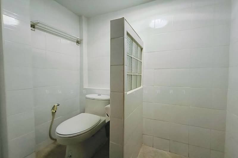 บ้านเดี่ยว 2 ชั้น เนื้อที่ 60 ตร.ว. ชุมชนหัวจักรตึกแดง (กำแพงเพชร 6), Bangkok, Bang Sue, Bangkok, 3 Bedrooms, 200 sqm, Single Detached House For Sale, by ชนะชาติ นนท์ตา, 500494002 - DDproperty.com