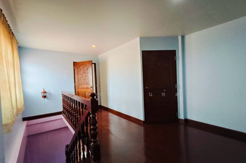 บ้านเดี่ยว 2 ชั้น เนื้อที่ 60 ตร.ว. ชุมชนหัวจักรตึกแดง (กำแพงเพชร 6), Bangkok, Bang Sue, Bangkok, 3 Bedrooms, 200 sqm, Single Detached House For Sale, by ชนะชาติ นนท์ตา, 500494002 - DDproperty.com