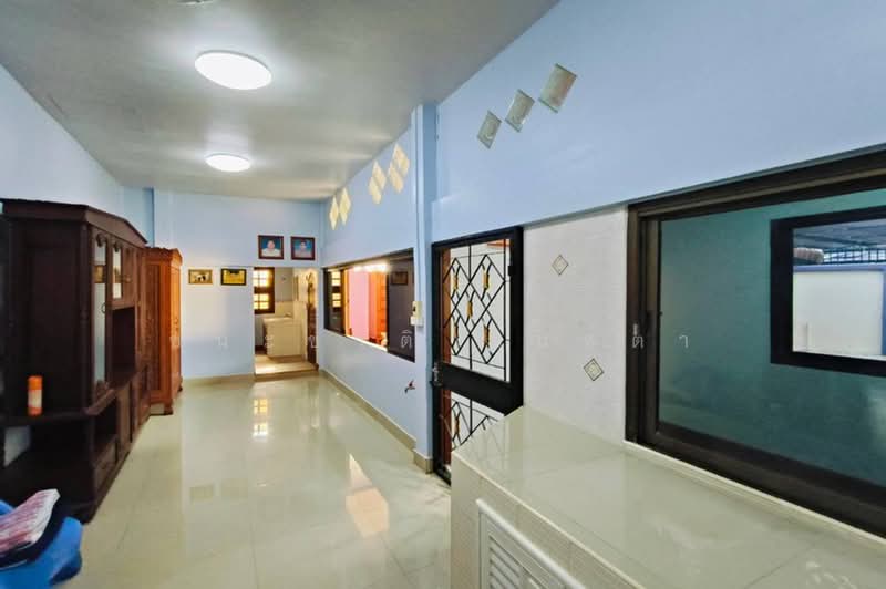 บ้านเดี่ยว 2 ชั้น เนื้อที่ 60 ตร.ว. ชุมชนหัวจักรตึกแดง (กำแพงเพชร 6), Bangkok, Bang Sue, Bangkok, 3 Bedrooms, 200 sqm, Single Detached House For Sale, by ชนะชาติ นนท์ตา, 500494002 - DDproperty.com