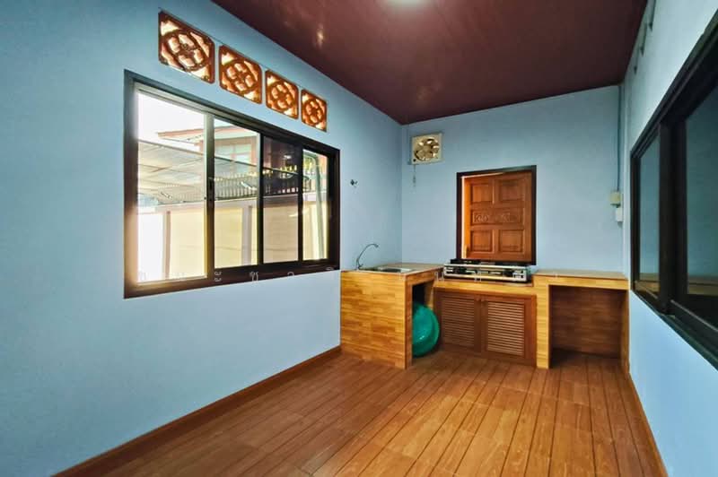 บ้านเดี่ยว 2 ชั้น เนื้อที่ 60 ตร.ว. ชุมชนหัวจักรตึกแดง (กำแพงเพชร 6), Bangkok, Bang Sue, Bangkok, 3 Bedrooms, 200 sqm, Single Detached House For Sale, by ชนะชาติ นนท์ตา, 500494002 - DDproperty.com
