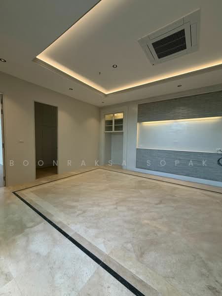 Richmond Hills Residence, Bangkok, Soi Thonglor 25, Khlong Tan Nua, Watthana, Bangkok, 3 Bedrooms, 280 sqm, Apartment For Rent, by Boonraksa Sopak, 500494023 - DDproperty.com