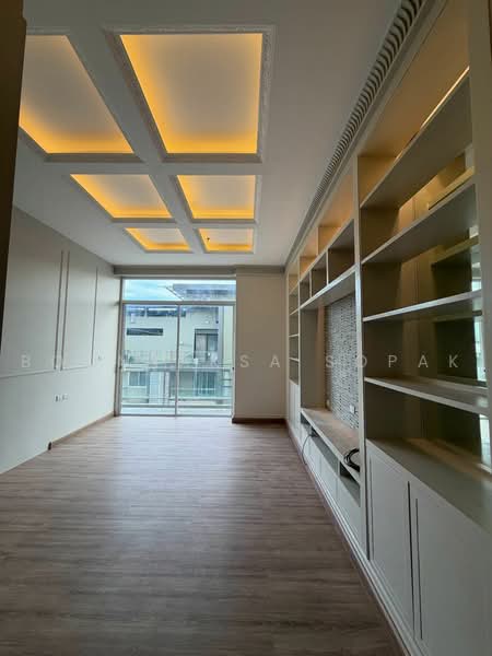 Richmond Hills Residence, Bangkok, Soi Thonglor 25, Khlong Tan Nua, Watthana, Bangkok, 3 Bedrooms, 280 sqm, Apartment For Rent, by Boonraksa Sopak, 500494023 - DDproperty.com