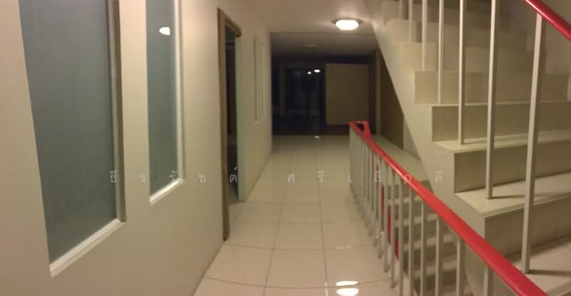 3-story commercial building for sale in a prime location in the heart of Sriracha (behind Robinson/A, Chon Buri (Pattaya), Surasak, Si Racha, Chon Buri (Pattaya), , 681 sqm, Shophouse For Sale, by ธีรรัชต์ ศรีเล็กดี, 500494031 - DDproperty.com