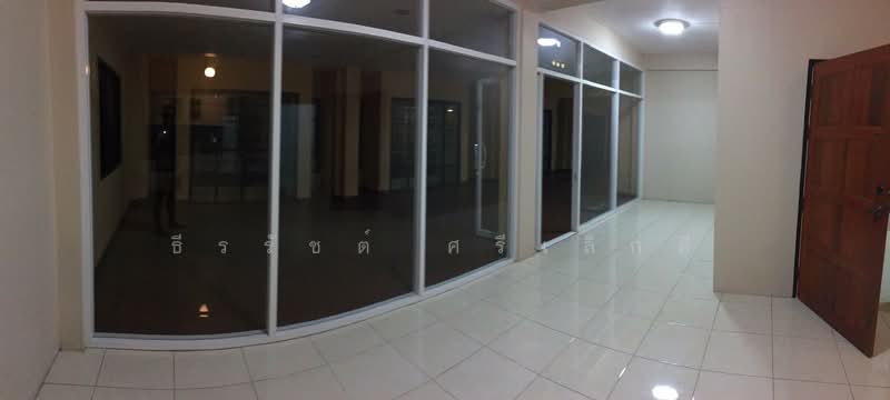 3-story commercial building for sale in a prime location in the heart of Sriracha (behind Robinson/A, Chon Buri (Pattaya), Surasak, Si Racha, Chon Buri (Pattaya), , 681 sqm, Shophouse For Sale, by ธีรรัชต์ ศรีเล็กดี, 500494031 - DDproperty.com