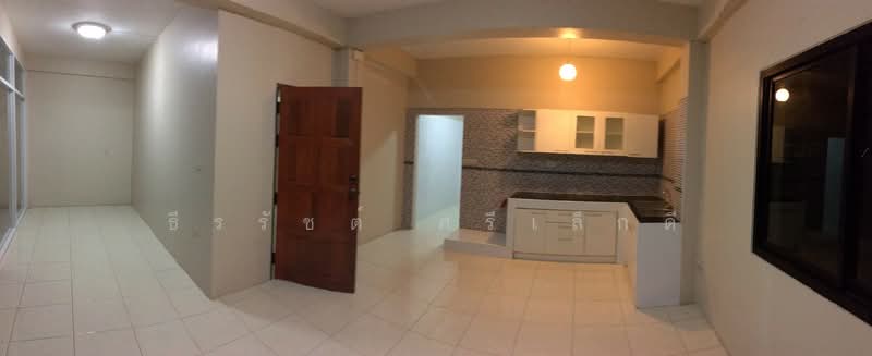 3-story commercial building for sale in a prime location in the heart of Sriracha (behind Robinson/A, Chon Buri (Pattaya), Surasak, Si Racha, Chon Buri (Pattaya), , 681 sqm, Shophouse For Sale, by ธีรรัชต์ ศรีเล็กดี, 500494031 - DDproperty.com
