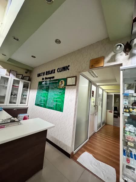 ขายอาคารพาณิชย์ 3 ชั้น ทำเลทองใจกลางศรีราชา (หลังโรบินสัน/อัสสัมชัญ) ทำเลการค้า, ชลบุรี, สุรศักดิ์, ศรีราชา, ชลบุรี, 681 ตร.ม., ตึกแถว-อาคารพาณิชย์ ขาย, โดย ธีรรัชต์ ศรีเล็กดี, 500494031 - DDproperty.com