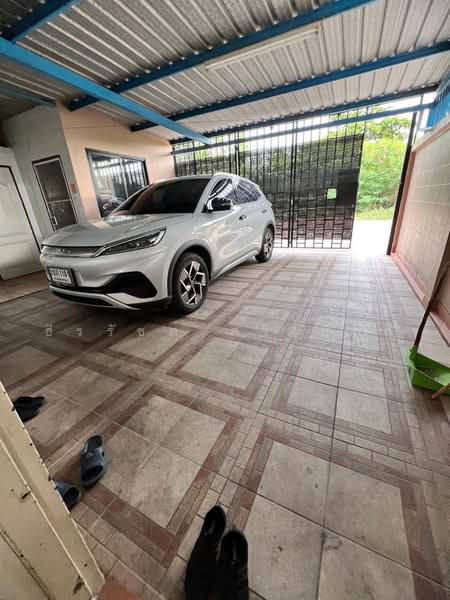3-story commercial building for sale in a prime location in the heart of Sriracha (behind Robinson/A, Chon Buri (Pattaya), Surasak, Si Racha, Chon Buri (Pattaya), , 681 sqm, Shophouse For Sale, by ธีรรัชต์ ศรีเล็กดี, 500494031 - DDproperty.com