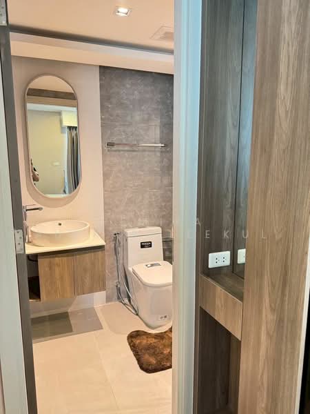 Lloyd Soonvijai-Thonglor, Bangkok, Soi Phetchaburi 47, Phetchaburi Road, Bang Kapi, Huai Khwang, Bangkok, 1 Bedroom, 31 sqm, Condo For Sale, by Pemika Aukkaraleekul, 500494035 - DDproperty.com