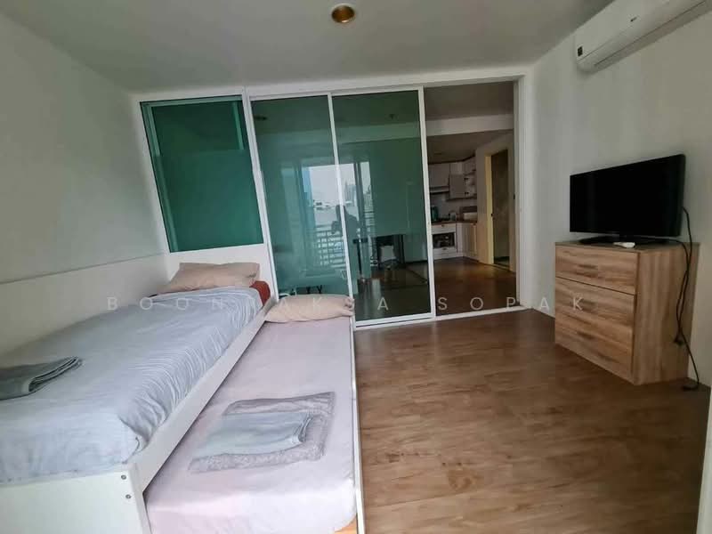 Asoke Place, Bangkok, Asok Montri Rd, Khlongtoei Nua, Watthana, Bangkok, 2 Bedrooms, 68 sqm, Condo For Rent, by Boonraksa Sopak, 500494037 - DDproperty.com