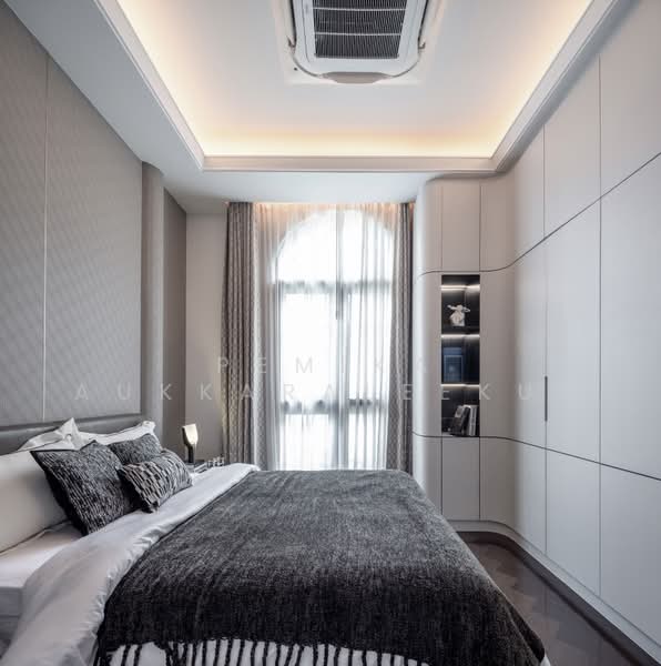 The Boulevard Ekkamai, Bangkok, 98 Soi Prasertdee, Khlong Tan Nua, Watthana, Bangkok, 4 Bedrooms, 200 sqm, Townhouse For Sale, by Pemika Aukkaraleekul, 500494040 - DDproperty.com