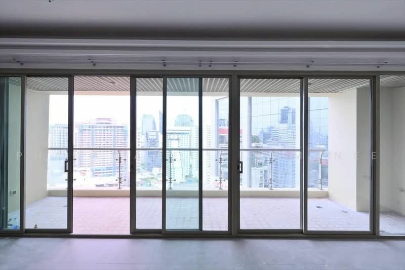 The Lakes, Bangkok, 123 Ratchadaphisek Road, Khlong Toei, Bangkok, 2 Bedrooms, 176 sqm, Condo For Rent, by Phakawadee Jiramanee, 500494052 - DDproperty.com