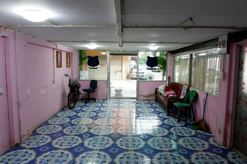 อาคารพาณิชย์ 3.5 ชั้น 24 ตร.ว. อาคารพาณิชย์ ซอยเสรีไทย81/1 ใกล้สวนสยาม, กรุงเทพ, ถนนลาดพร้าว, คันนายาว, กรุงเทพ, 150 ตร.ม., ตึกแถว-อาคารพาณิชย์ ขาย, โดย คุณ ปั่น อินทะอุ่นวงศ์ (ปั่น), 500494056 - DDproperty.com