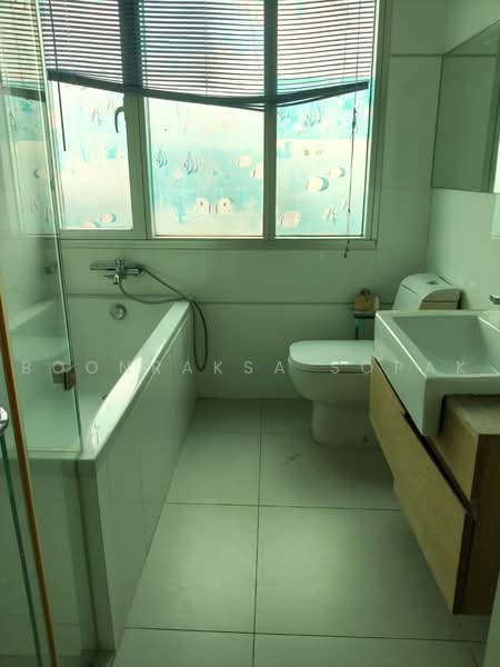 Thru Thonglor, Bangkok, Petchaburi Road, Bang Kapi, Huai Khwang, Bangkok, 2 Bedrooms, 67 sqm, Condo For Rent, by Boonraksa Sopak, 500494058 - DDproperty.com