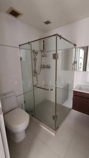 Thru Thonglor, Bangkok, Petchaburi Road, Bang Kapi, Huai Khwang, Bangkok, 2 Bedrooms, 64 sqm, Condo For Rent, by Boonraksa Sopak, 500494064 - DDproperty.com
